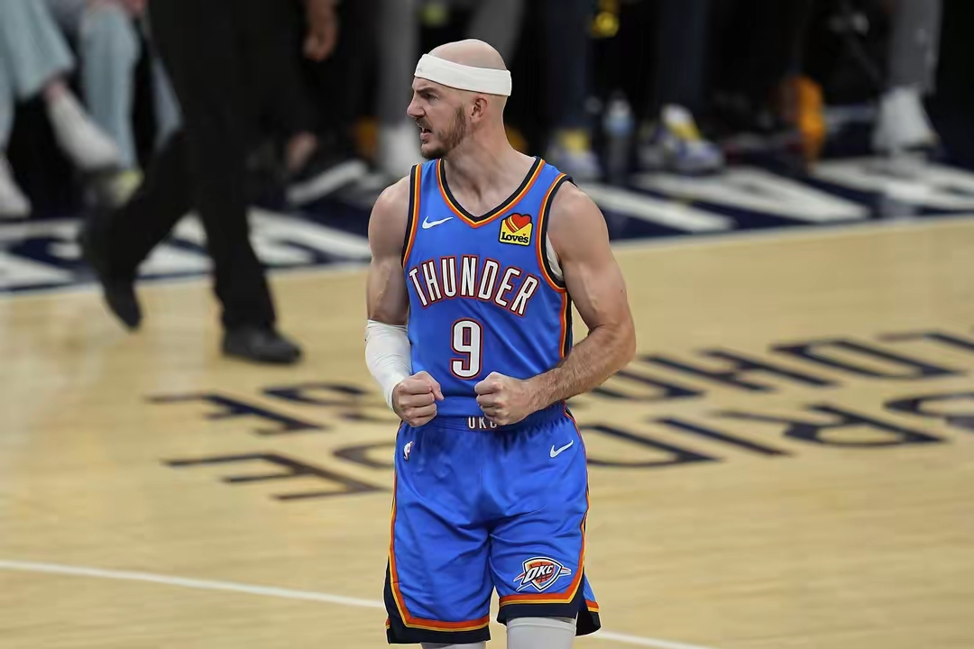 爱游戏官方-土耳其男篮力克76人，卡鲁索惊艳世界