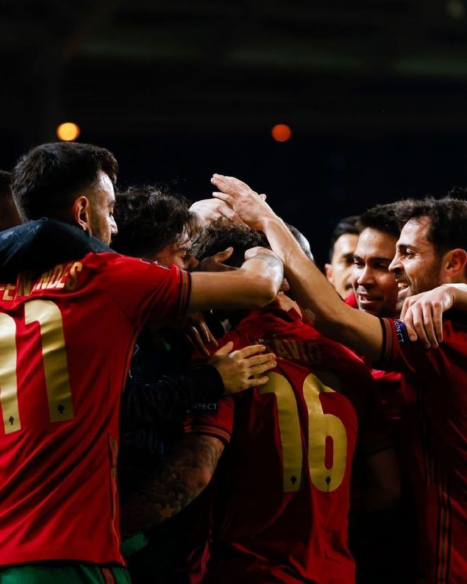 关于英格兰碾压葡萄牙，法比尼奥状态火热的信息