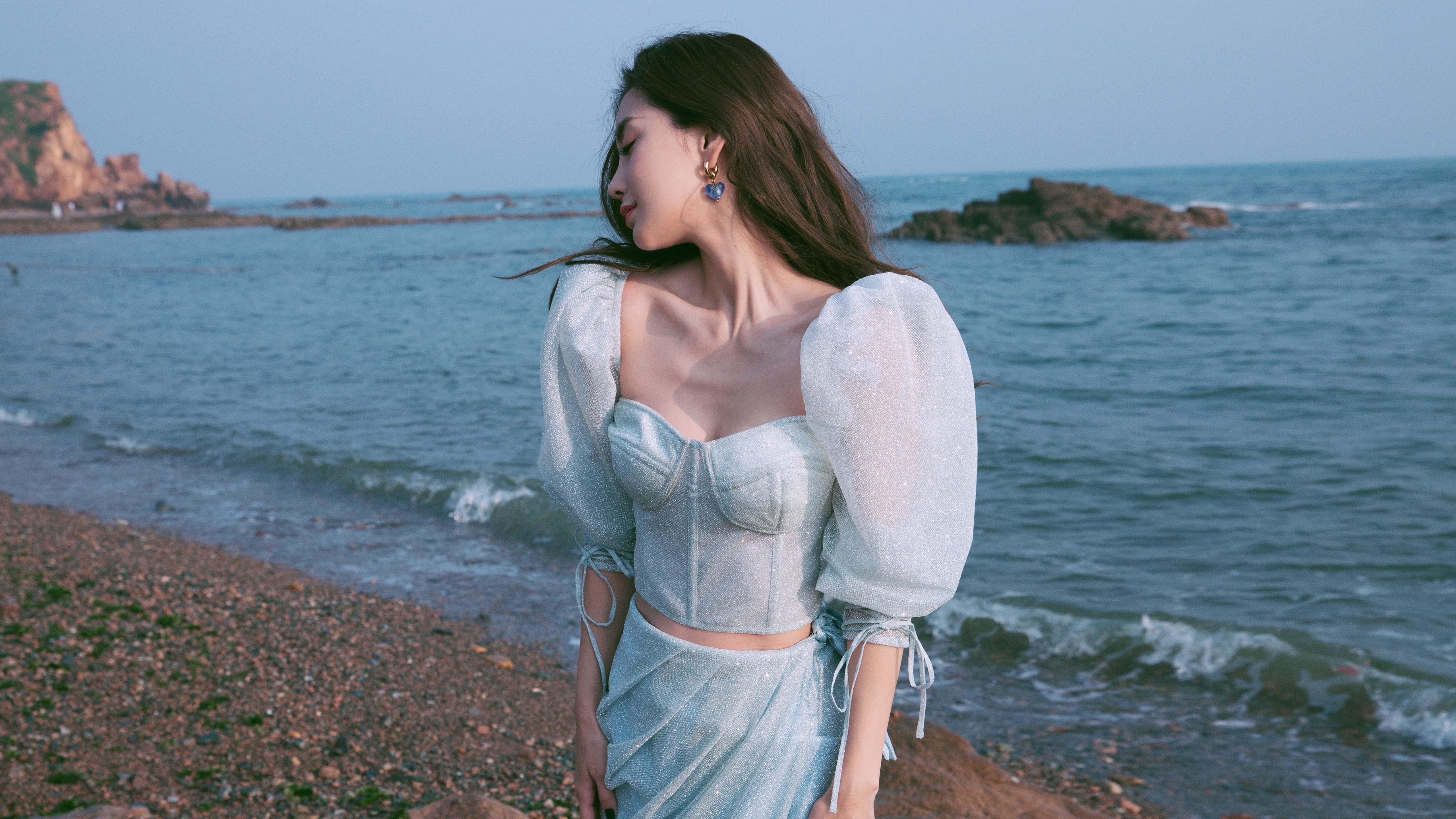 锡安烈焰焚金盾，当新神用最原始的暴力拆解王朝的精密齿轮