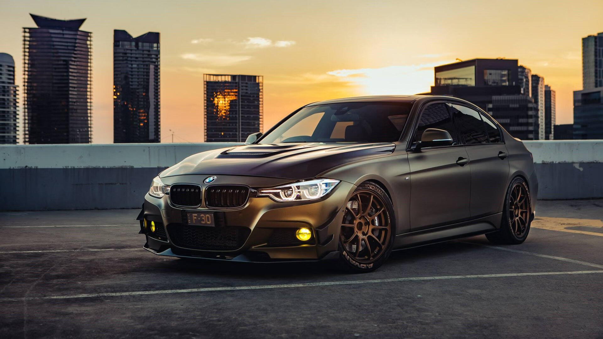 当赛道化身绿茵场，F1年度争冠之夜，欧文式超车征服全球评分版