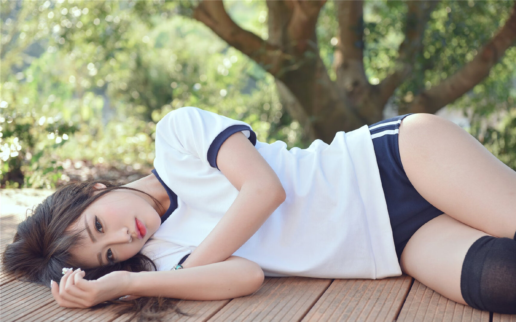 爱游戏入口-雄鹿血拼深圳队，爱德华兹的登神长阶与炼金石的较量