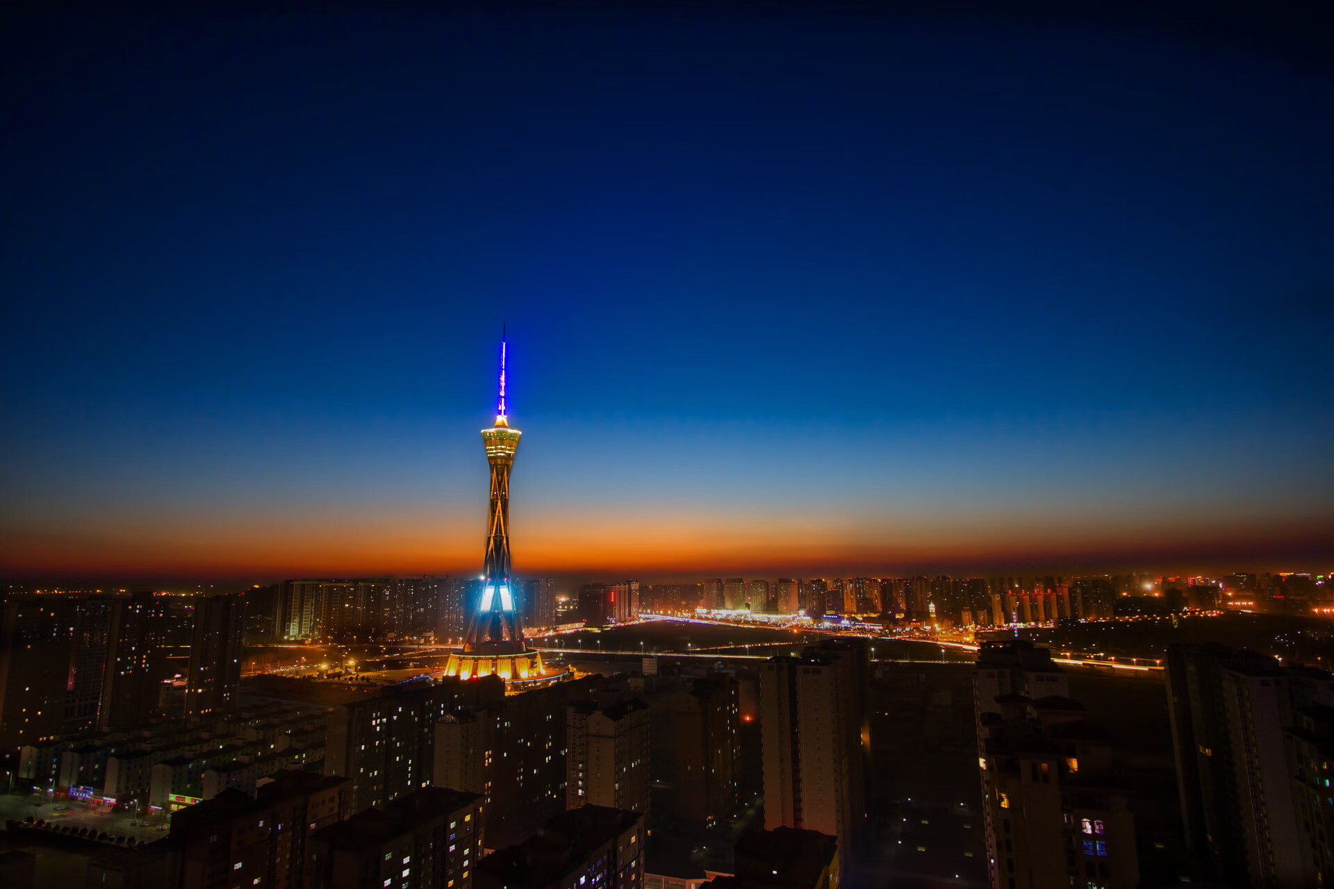 跨越太平洋的焦点战，莫兰特在快船对阵辽宁的跨洲对决中证明自我