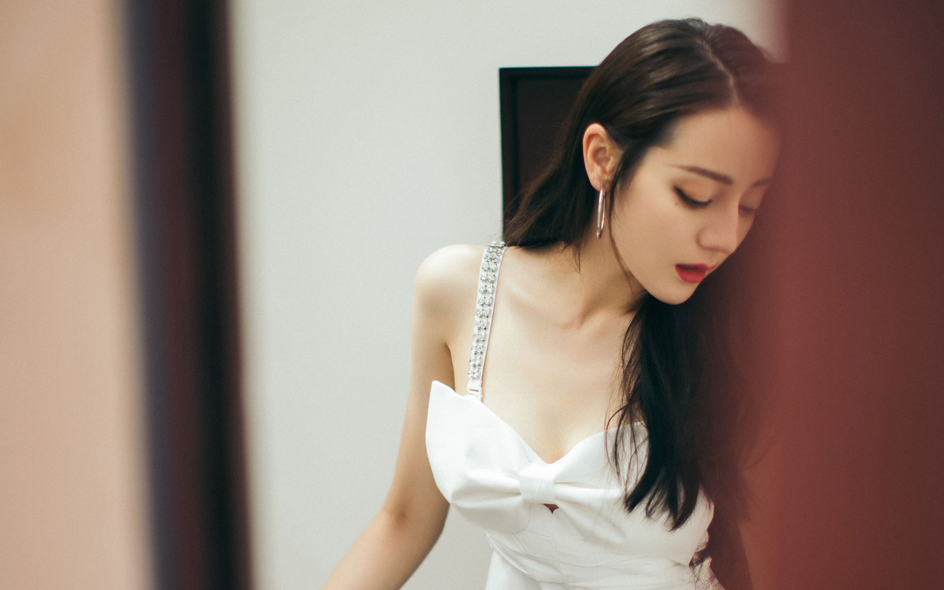 23分惊天逆转！欧文末节独揽18分接管比赛，尼克斯横扫活塞锁定关键卡位战当麦迪逊花园嘘声四起，凯里·欧文用一场安静的个人秀让所有人都闭上了嘴