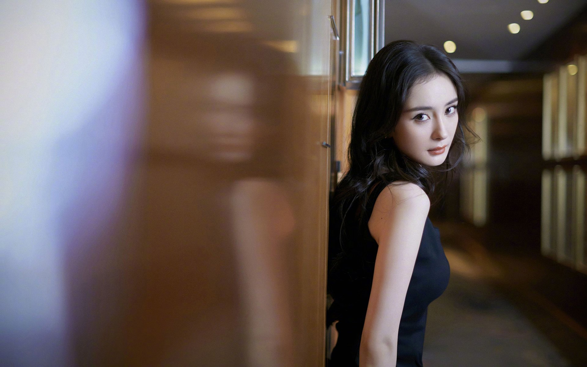 雪夜伯纳乌，基耶萨绝境闪光，皇马险胜挪威黑马