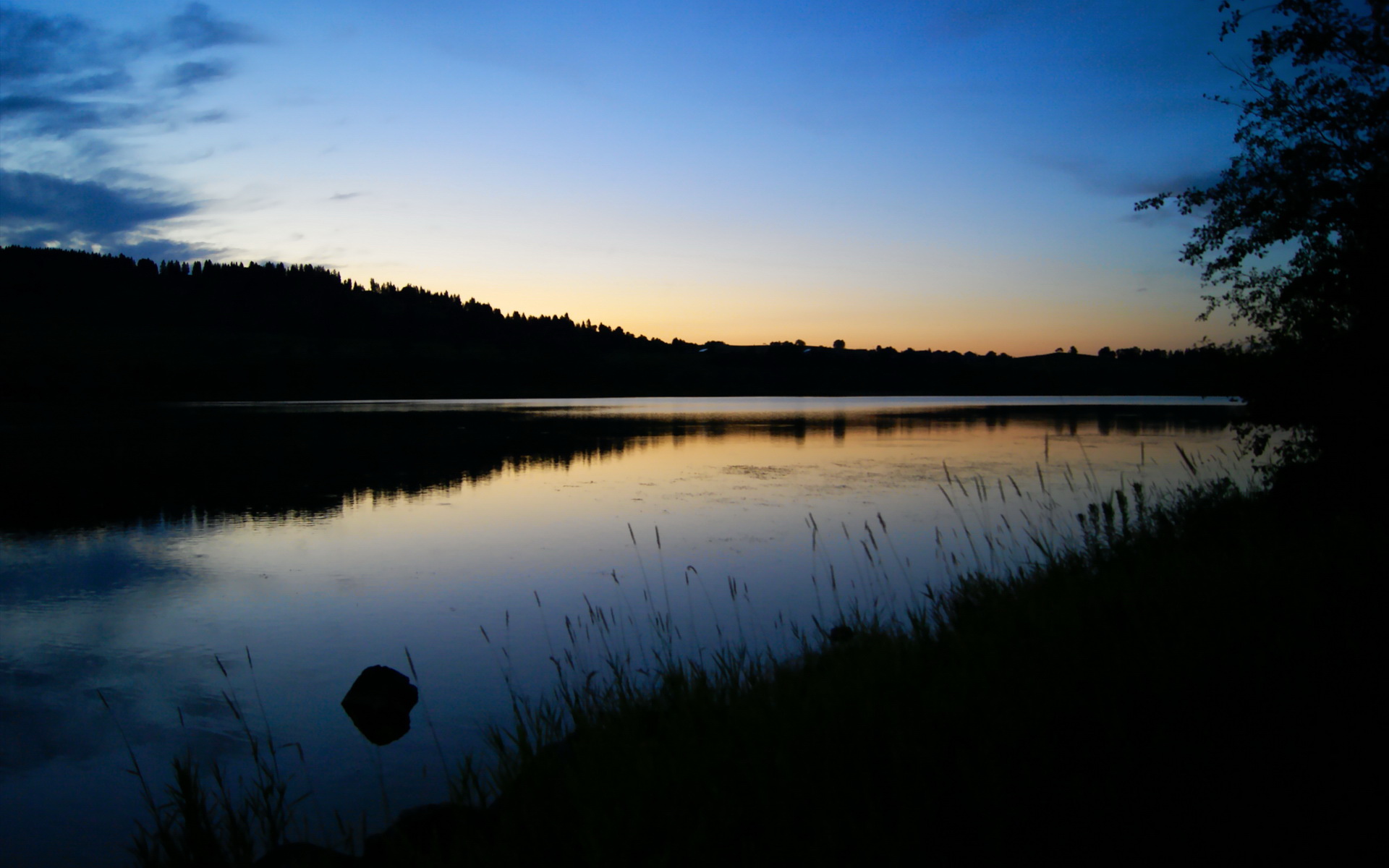 爱游戏娱乐-生死战浓眉擎天！掘金悬崖边翻盘，他就是那个改写剧本的人