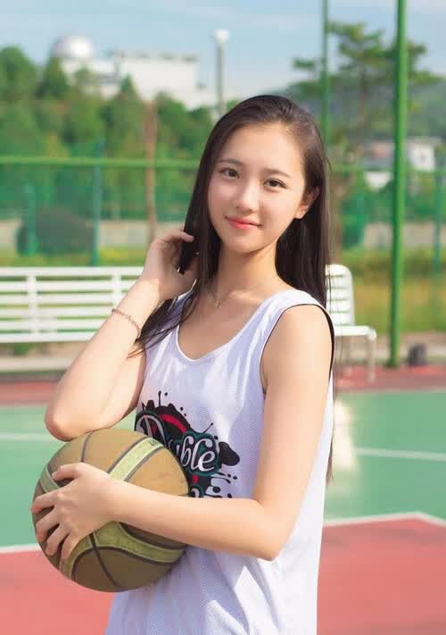 爱游戏娱乐-独步天下，2026世界杯B组关键战，伊朗钢铁防线碾压厄瓜多尔，德布劳内领军铸就唯一胜局